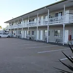 Colonial Rose Motel