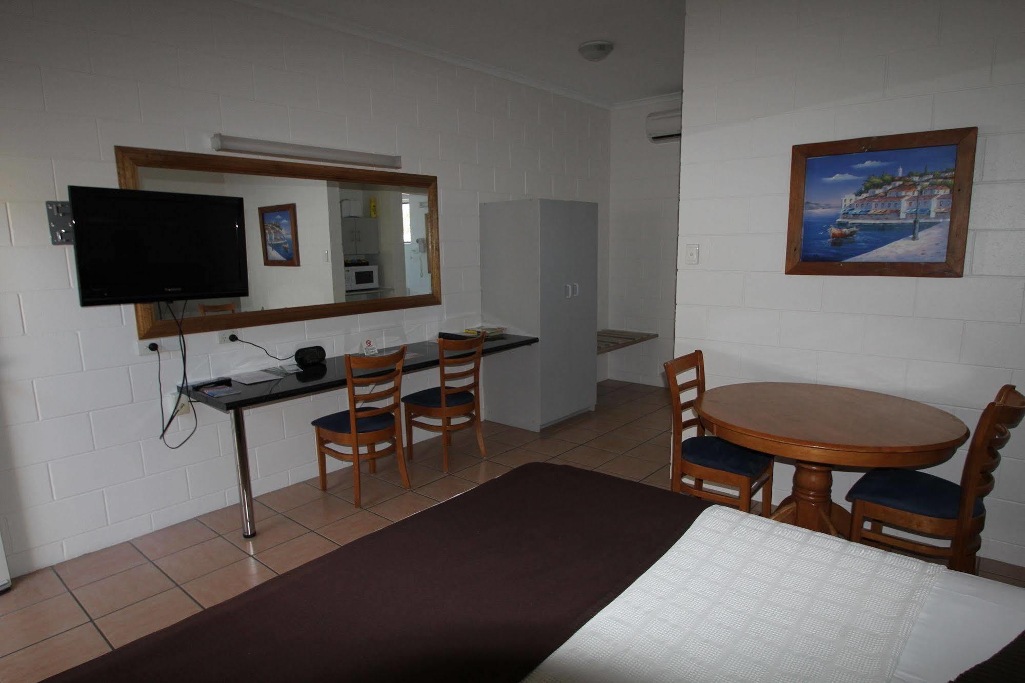 Colonial Rose 3* Townsville